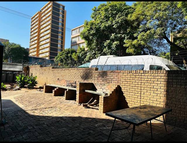 2 BEDROOM APARTMENT FOR SALE IN ARCADIA